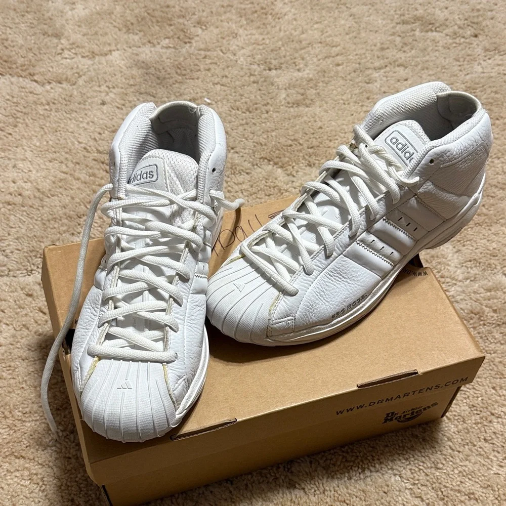 Adidas Men's White High-Top Sneakers -12 - Picture 1 of 4